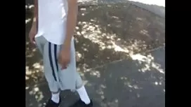 أخذت مقطوعًا في فمي  ...