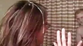 الفتاة مؤطرة رجل أسو ...