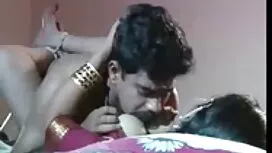 أحمر الشعر سيدة في ج ...