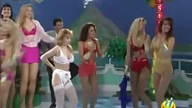 العفريت تمتص كتكوت ا ...