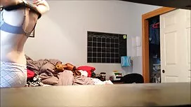 ومزق المنحرف الرجل م ...