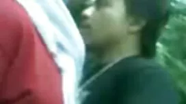 وضعوا الرجل على ركبت ...