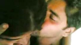 خلع بنطاله بالملابس  ...
