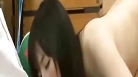 ثلاثة رجال يمارسون ا ...